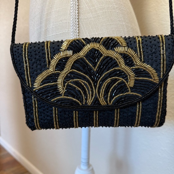 Unbranded Handbags - Elegant Black and Gold Beaded Clutch/Shoulder Bag